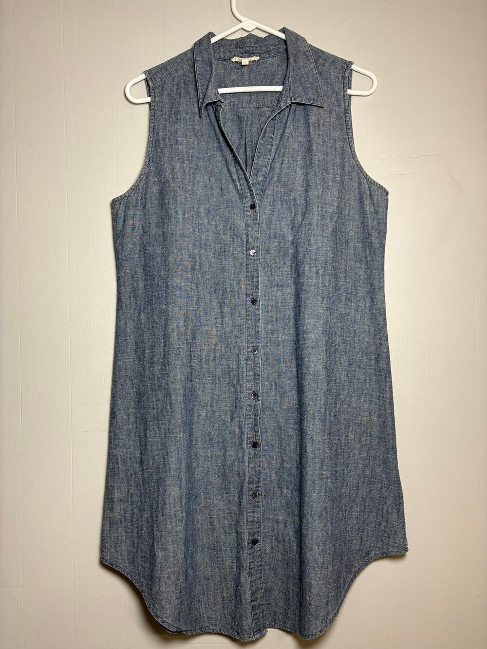 Eileen Fisher Women's Medium Sleeveless Button Front VNeck Collar Chambray Dress